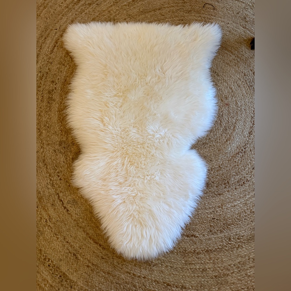 Luxurious Genuine Sheepskin Rug
